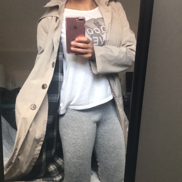 Long trench coat 🧥, insulated with hoodie. All can detach. - Picture 9 of 12